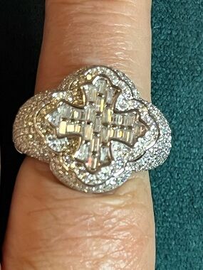 Sparkling Men’s Moissanite English Cross Ring in 925 Sterling Sz 8; 2.4 ctw